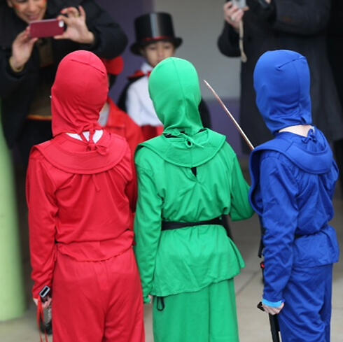 Power rangers won't let rockets stop them (Photo: Motti Kimchi) (צילום: מוטי קמחי) Power rangers won't let rockets stop them (Photo: Motti Kimchi)