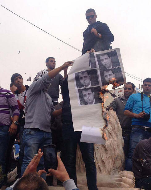 Demonstrations in support of PA president Abbas.nullnull Demonstrations in support of PA president Abbas.