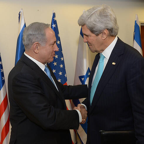 Kerry with Netanyahu (Photo: GPO) (. צילום: עמוס בן גרשום לע"מ) Kerry with Netanyahu (Photo: GPO)