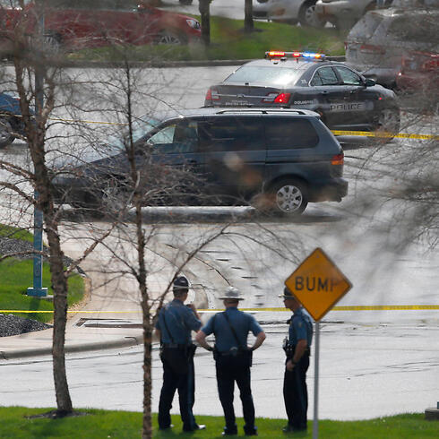 Kansas Jewish center shootings (Photo: AP) (צילום: AP) Kansas Jewish center shootings (Photo: AP)