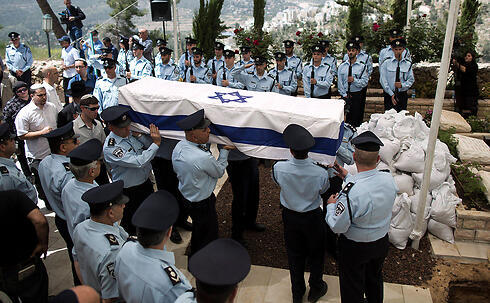 Talks were postponed due to the funeral of Baruch Mizrahi killed on Passover by a Palestinian gunman. (Photo: EPA)