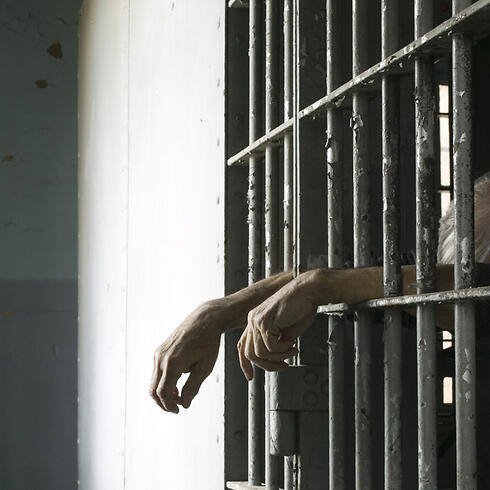 One of the interrogated prisoners: "I asked myself if I am alive or if I was dead" (Photo illustration: Shutterstock) (צילום: shutterstock) One of the interrogated prisoners: "I asked myself if I am alive or if I was dead" (Photo illustration: Shutterstock)