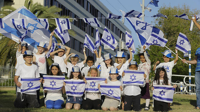 New olim celebrate first Independence Day in Israel (Photo: Gadi Cavalo) (צילום: גדי קבלו) New olim celebrate first Independence Day in Israel (Photo: Gadi Cavalo)