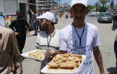 Residents of Gaza celebrate kidnapping of Israeli teensnullnull Residents of Gaza celebrate kidnapping of Israeli teens