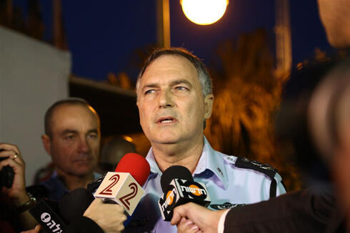 Danino speaking to journalists, refuses to respond to accusations (Photo: Ofer Amram) (צילום: עופר עמרם) Danino speaking to journalists, refuses to respond to accusations (Photo: Ofer Amram)