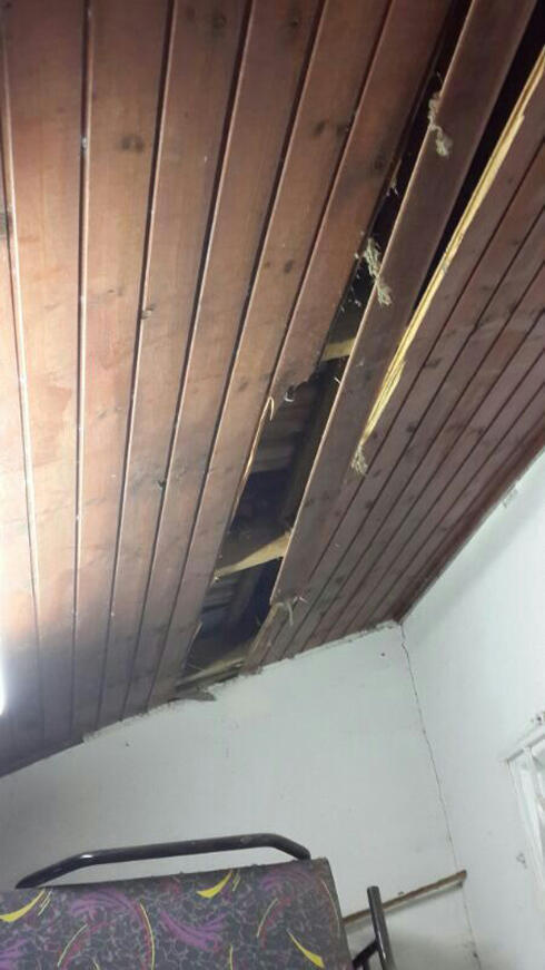 Damage caused by shrapnel in Ashkelon (Photo: Police Spokesman)