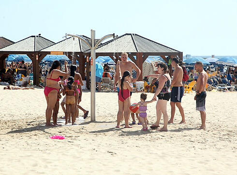 Heat wave in Tel Aviv (Photo: Motti Kimchi) (צילום: מוטי קמחי) Heat wave in Tel Aviv (Photo: Motti Kimchi)