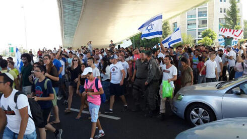 Jerusalem Chords Bridge protest (Photo: Noam Dvir)