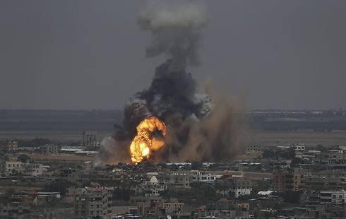 IAF attack on Rafah (צילום: רויטרס) IAF attack on Rafah