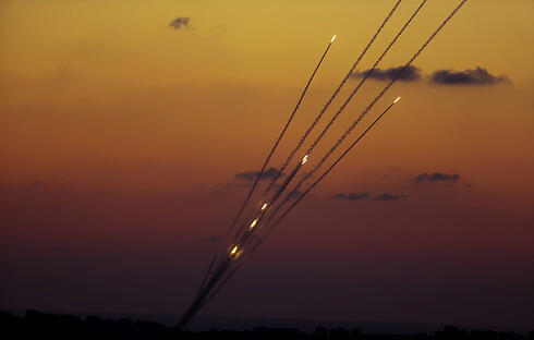 Gaza rocket fire on Israel (Photo: EPA) (צילום: EPA) Gaza rocket fire on Israel (Photo: EPA)