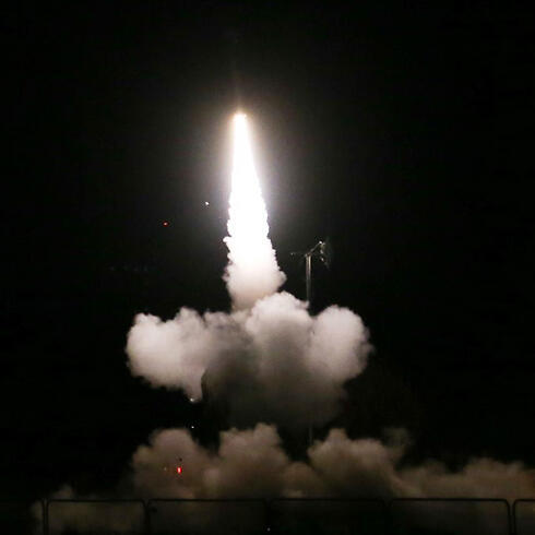 Iron Dome intercepts rocket over Tel Aviv (Photo: Yaron Brenner)
