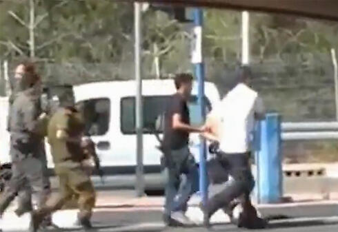 Suspect arrested at checkpoint near Jerusalemnullnull Suspect arrested at checkpoint near Jerusalem