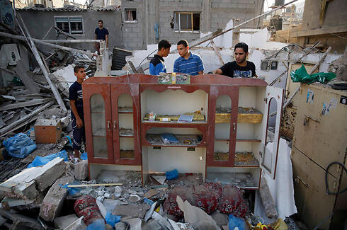 Home destroyed (Photo: Reuters) (צילום: רויטרס) Home destroyed (Photo: Reuters)