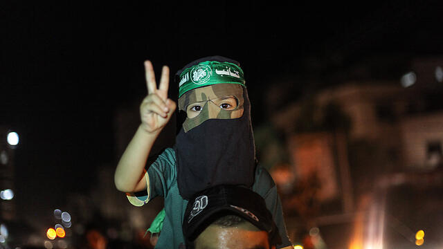 Palestinian child celebrating the ceasefire after Operation Protective Edge (Photo: MCT)