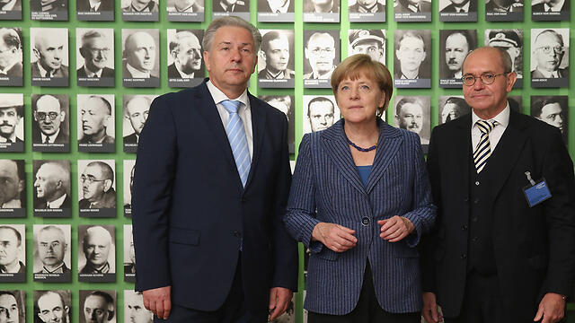 Germany's Merkel at Holocaust memorial event (Archive photo: Gettyimages) (צילום: gettyimages) Germany's Merkel at Holocaust memorial event (Archive photo: Gettyimages)
