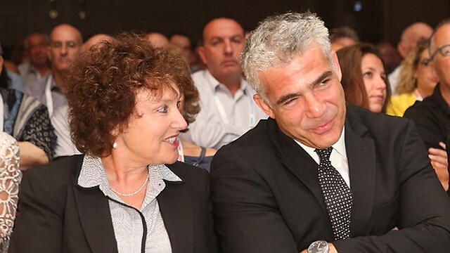 יאיר לפיד ב כנס כלכליסט ועידה כלכלית קרנית פלוג (צילום: מוטי קמחי) יאיר לפיד ב כנס כלכליסט ועידה כלכלית קרנית פלוג