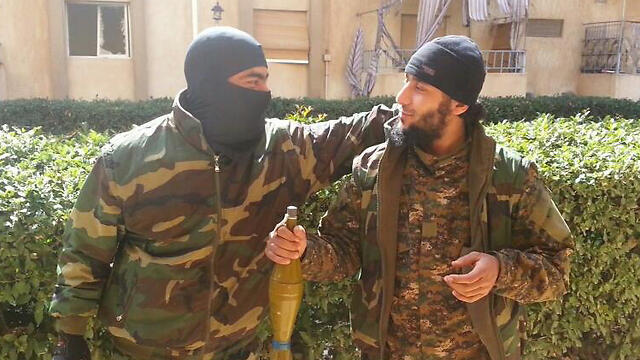 Rabia Shahada, Left with a fellow ISIS fighter