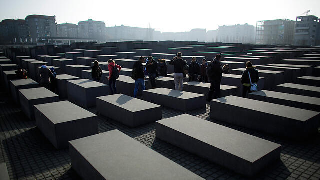 Holocaust monument in Berlin (Photo: AP) (צילום: AP) Holocaust monument in Berlin (Photo: AP)