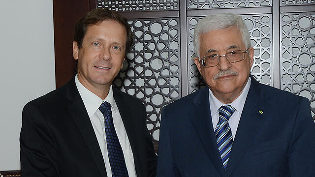 Could a Herzog government make any significant strides in Israeli-Palestinian peace talks?