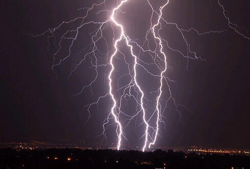 Ganei Tikva skies (Photo: Dubi Perry)
