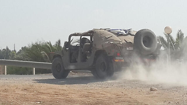 IDF hummer (Photo: Yoav Zitun) (צילום: יואב זיתון) IDF hummer (Photo: Yoav Zitun)