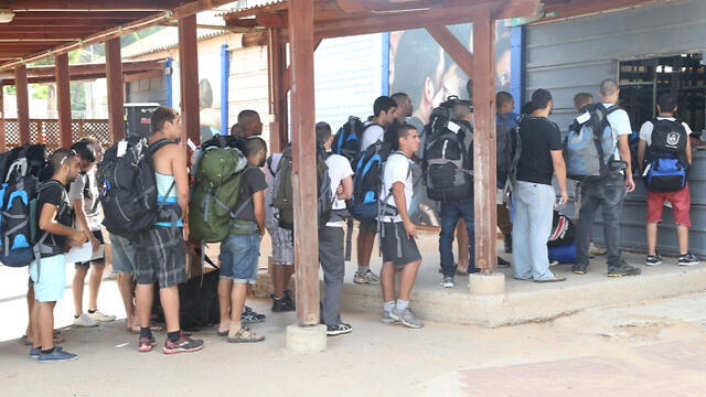 New Golani recruits at the IDF's induction center (Photo: Motti Kimchi)