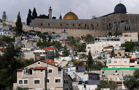 The Temple Mount overlooking Silwan (Photo: Reuters) (צילום: רויטרס) The Temple Mount overlooking Silwan (Photo: Reuters)
