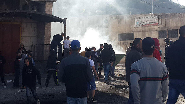 מהומות התפרעויות הפרת סדר ב מזרח ירושלים שועפט (צילום: מוחמד שינאווי) מהומות התפרעויות הפרת סדר ב מזרח ירושלים שועפט