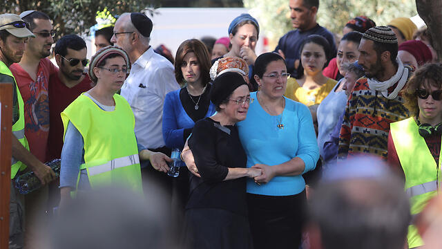 הלוויה של נרצחת דליה למקוס פיגוע דקירה דריסה גוש עציון רצח תקוע