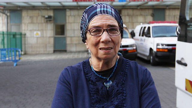 Tzipora Heller outside the hospital (Photo: Ido Erez) (צילום: עידו ארז ) Tzipora Heller outside the hospital (Photo: Ido Erez)