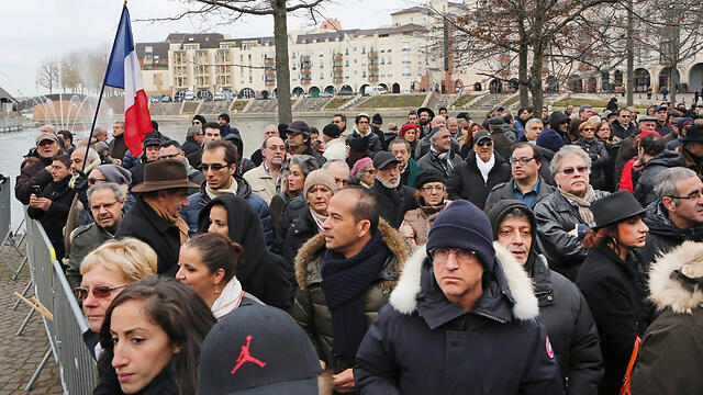 Rally against anti-Semitism in Paris suburb of Creteil (Photo: AP)