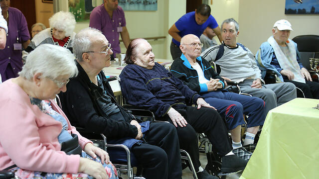 Holocaust survivors in Israel (Photo: Yaron Brener)