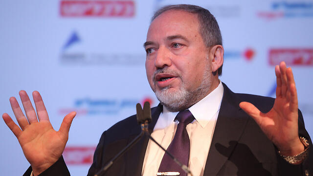 Lieberman: 'I'm sure of our friends' innocence' (Photo: Amit Sha'al, Calcalist) (צילום: עמית שעל, כלכליסט) Lieberman: 'I'm sure of our friends' innocence' (Photo: Amit Sha'al, Calcalist)