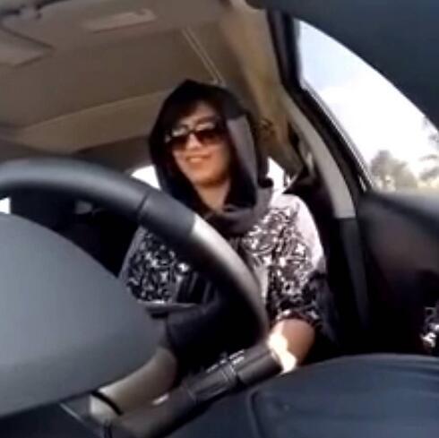 Al-Hathloul behind the wheel. (Photo: Associated Press) (Photo: AP) Al-Hathloul behind the wheel. (Photo: Associated Press)