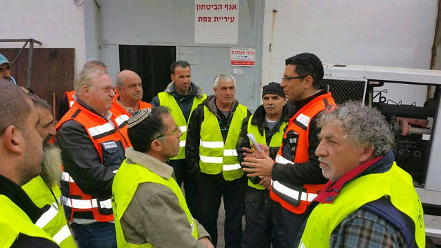 Safed Municipal workers briefed ahead of storm (Photo: Safed municipality)