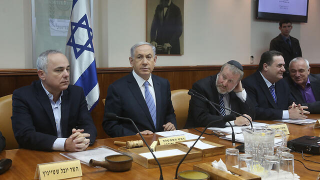 Netanyahu at cabinet meeting (Photo: Marc Israel Sellem) (צילום: מרק ישראל סלם) Netanyahu at cabinet meeting (Photo: Marc Israel Sellem)