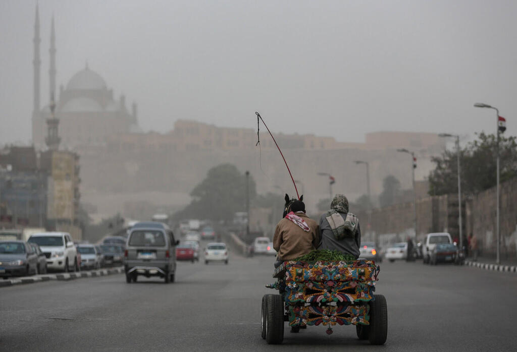 The streets of Cairo (Photo: AP) (צילום: AP) The streets of Cairo (Photo: AP)