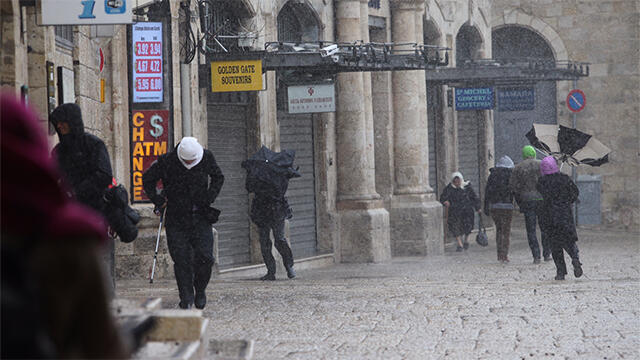 Heavy rain and wind in Jerusalem (Photo: Gil Yohanan)