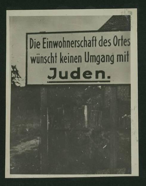 Members of the community want nothing to do with Jews (Photo courtesy of the National Library) 