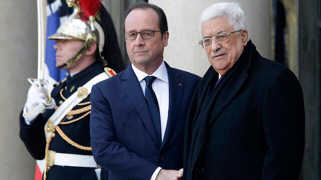 President François Hollande and Mahmoud Abbas (Photo: AP)