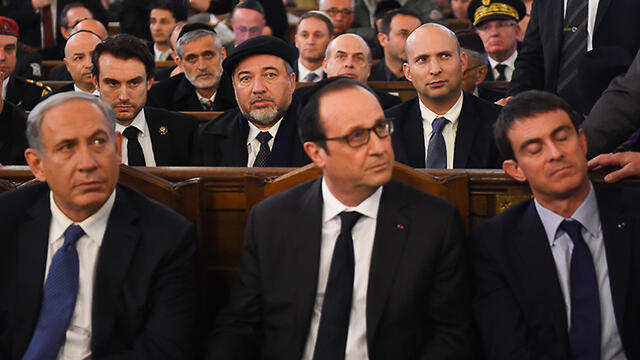 A big Israeli delegation: Netanyahu at front, Lieberman and Bennett in second row and Yishai in third row. (Photo: Israel Bardugo) (צילום: ישראל ברדוגו) A big Israeli delegation: Netanyahu at front, Lieberman and Bennett in second row and Yishai in third row. (Photo: Israel Bardugo)