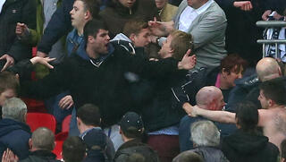 האוהדים הכי אלימים באנגליה בדרך חזרה לפרמייר-ליג