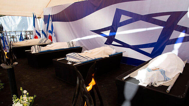 The funeral of the four Hyper Cacher attack victims in Jerusalem (Photo: Amit Shabi) (צילום: עמית שאבי "ידיעות אחרונות") The funeral of the four Hyper Cacher attack victims in Jerusalem (Photo: Amit Shabi)