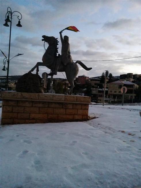 Entrace to Hurfeish (Photo: Amnon Gefer)