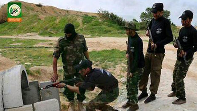 Simulated tunnel trainingnullnull Simulated tunnel training