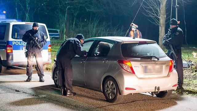 Roadblock near German border in Denmark after the attacks (Photo: EPA)