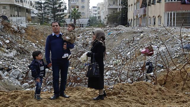 Destruction in Gaza following Protective Edge (Photo: AP) (צילום: AP) Destruction in Gaza following Protective Edge (Photo: AP)