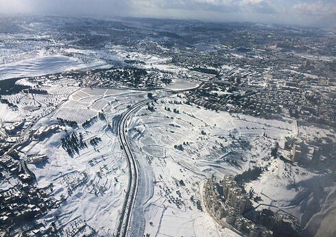Snow at Kibbutz Ramat Rachel south of Jerusalem. (Photo: Aya Teufa)