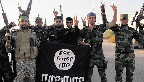 ISIS forces in Iraq (Photo: EPA) ( צילום: EPA) ISIS forces in Iraq (Photo: EPA)