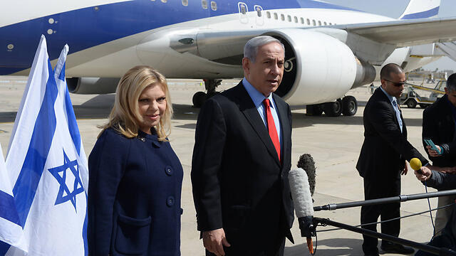 Benjamin and Sara Netanyahu prepare to leave for the US. (Photo: Amos Ben Gershom, GPO) (צילום: עמוס בן גרשום לע"מ) Benjamin and Sara Netanyahu prepare to leave for the US. (Photo: Amos Ben Gershom, GPO)